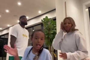 老詹陪小女儿跳舞太可爱了！勒布朗家庭 事业都太成功啦👍